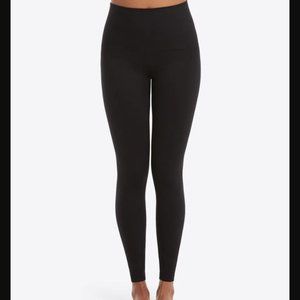 Spanx Look At Me Now Seamless Leggings Size Medium